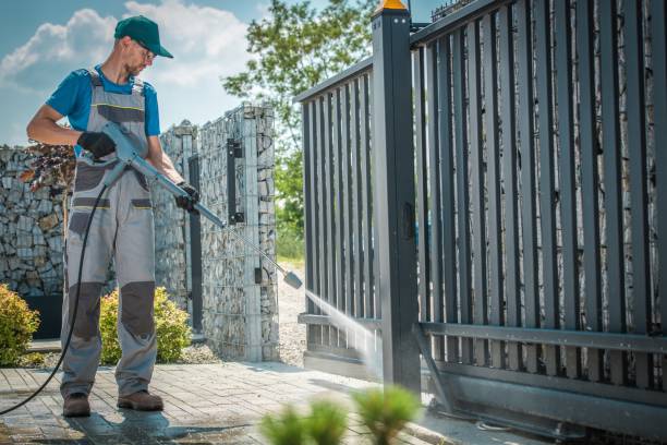 Best Animal Enclosure Cleaning  in Kasson, MN